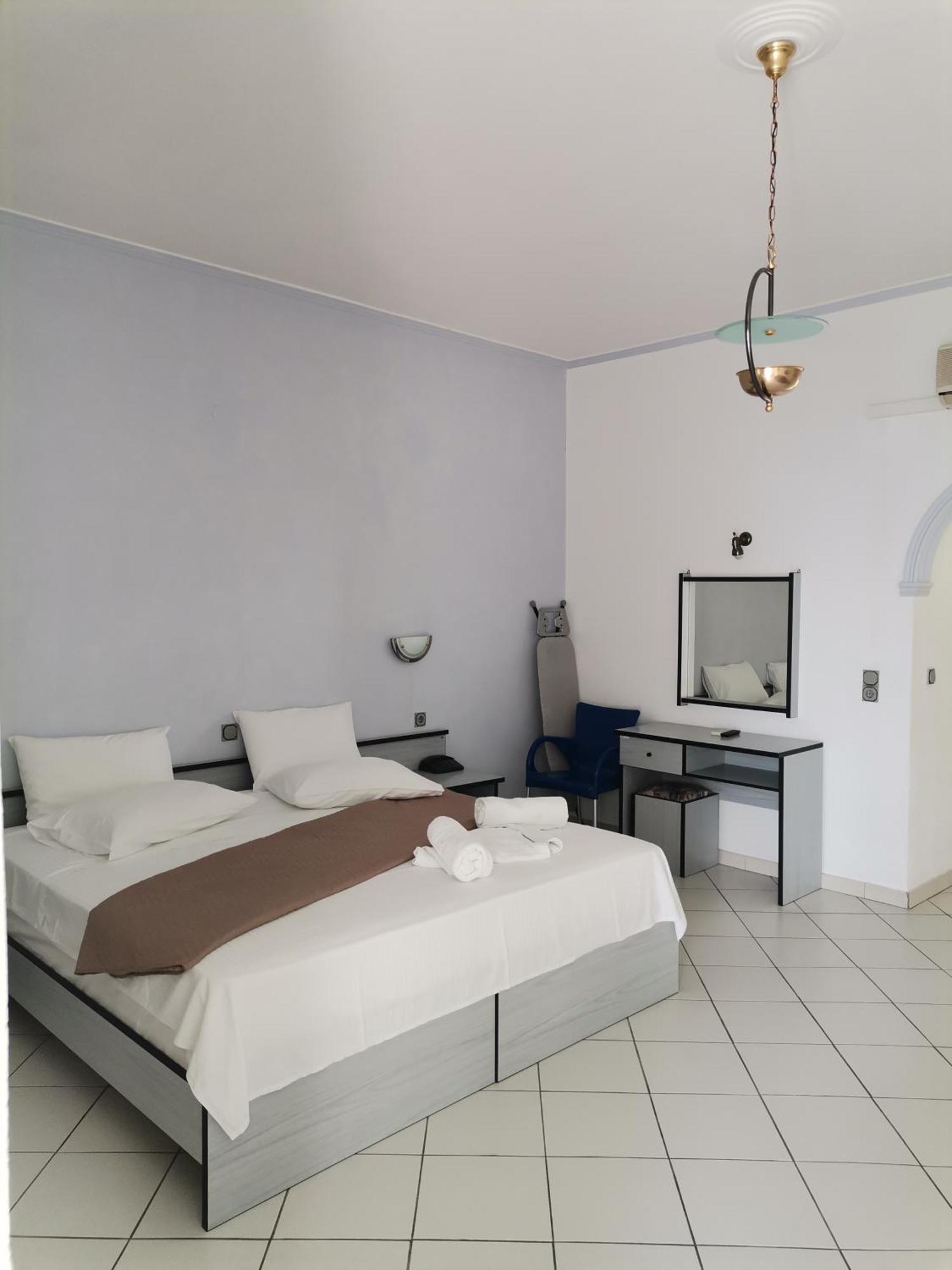 Dolphin Apartments 1 Parga Extérieur photo