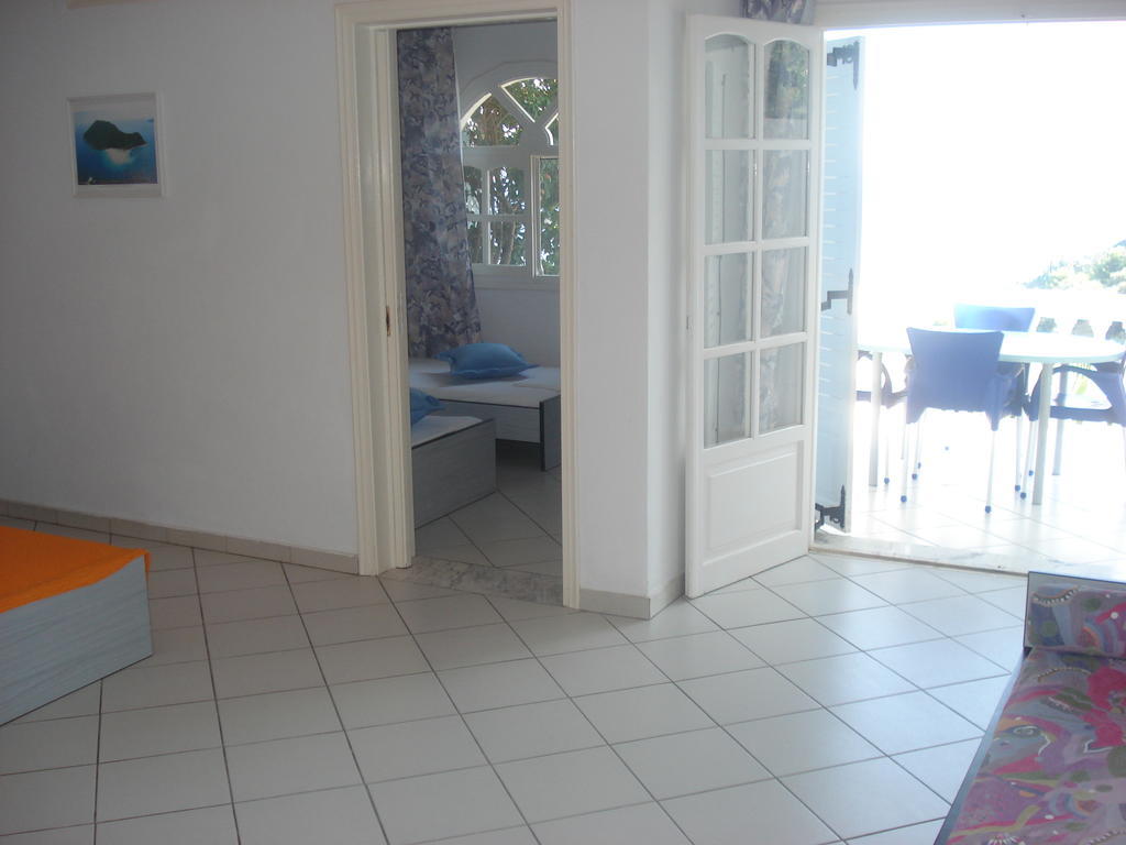 Dolphin Apartments 1 Parga Chambre photo